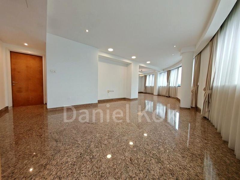 4 Bed Condo for Rent in  Grange 70 - Image 15