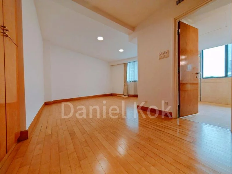 4 Bed Condo for Rent in  Grange 70 - Image 6