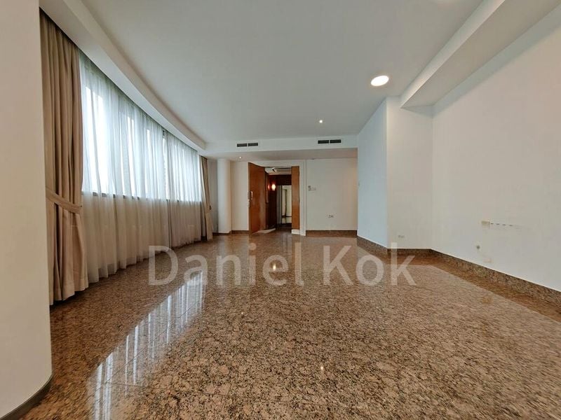 4 Bed Condo for Rent in  Grange 70 - Image 13