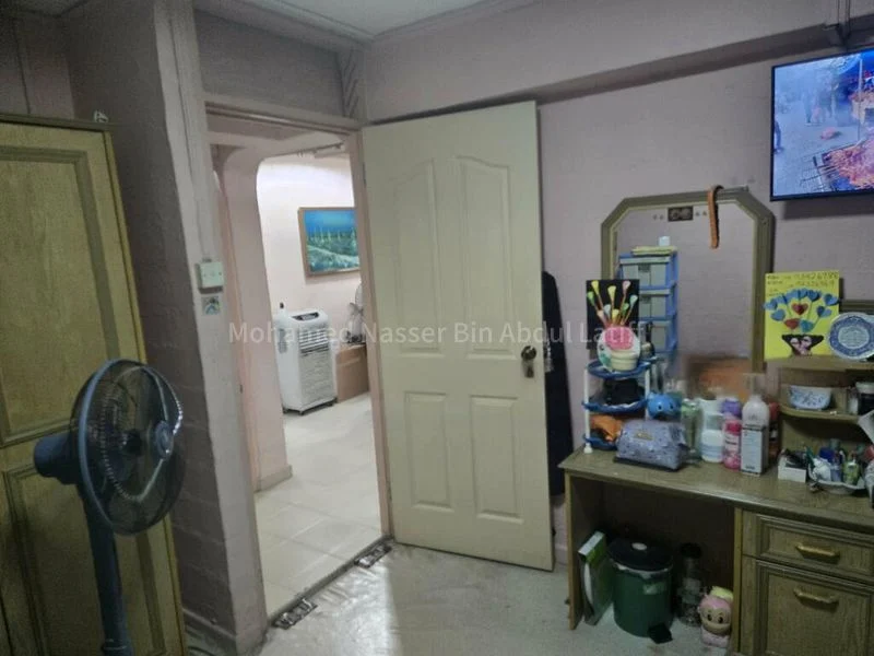 3 Room (3I) HDB for Sale in 17 Marsiling Lane - Image 5