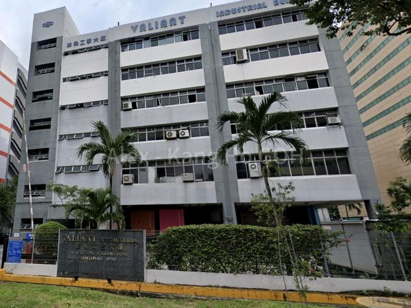 Light Industrial (B1) for Sale: Valiant Industrial Building - Image 3