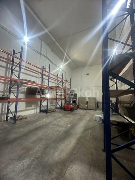 Light Industrial (B1) for Rent: The Splendour - Image 1