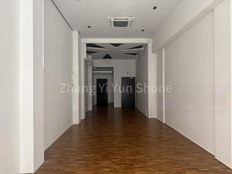 4 Bed Condo for Rent in  Lloyd Sixtyfive - Image 8