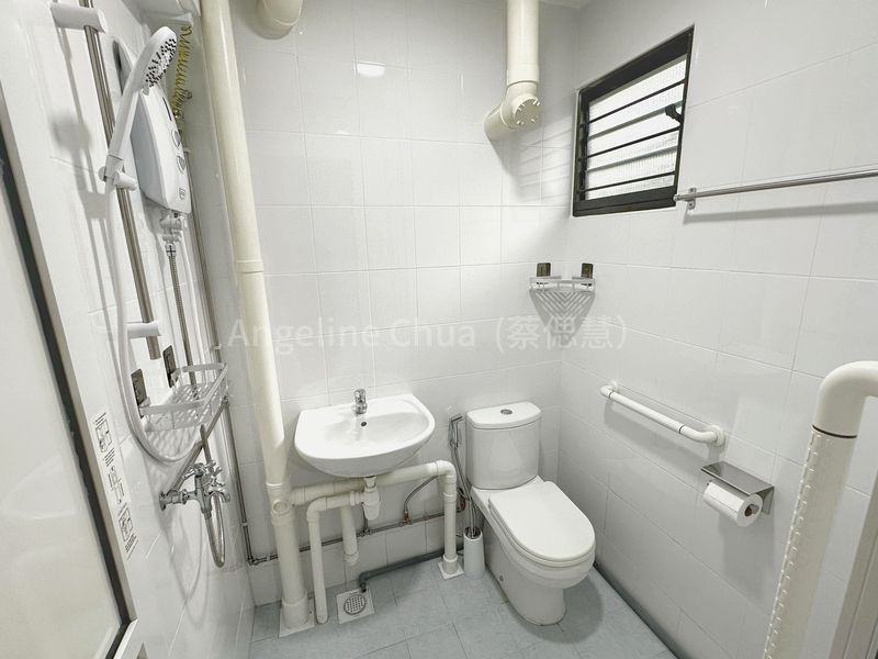 Common Room (HDB) for Rent in  144 Jalan Bukit Merah - Image 4