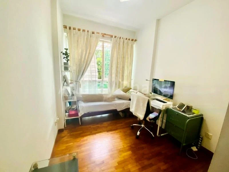 3 Bed Condo for Sale in  Sunglade - Image 5