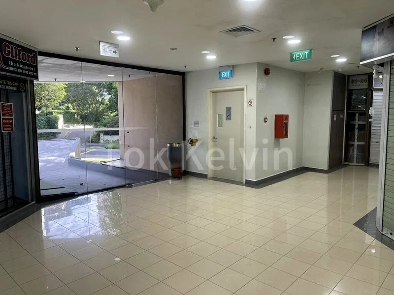 Shop / Shophouse for Rent: Queensway Shopping Centre - Image 6