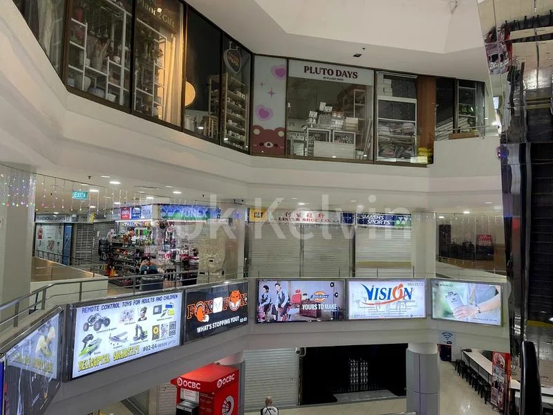 Shop / Shophouse for Rent: Queensway Shopping Centre - Image 4