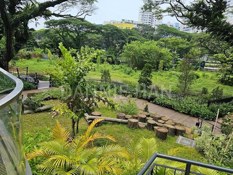 3 Bed Condo for Rent in  Avenue South Residence - Image 2