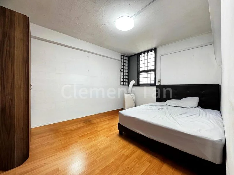 3 Room (3I) HDB for Sale in  1 Ghim Moh Road - Image 4