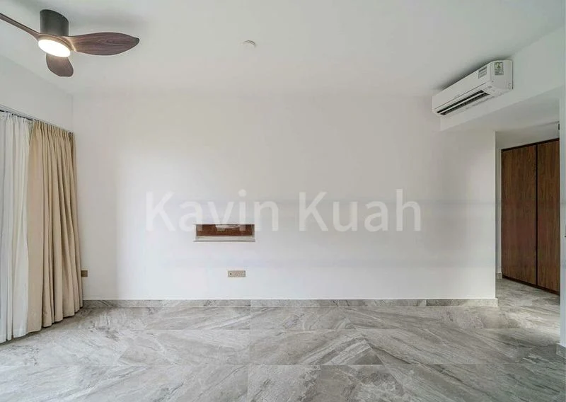 3 Bed Condo for Sale in  The Commodore - Image 4