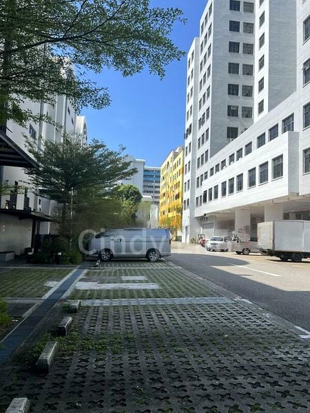 Light Industrial (B1) for Rent: Henderson Industrial Park - Image 6