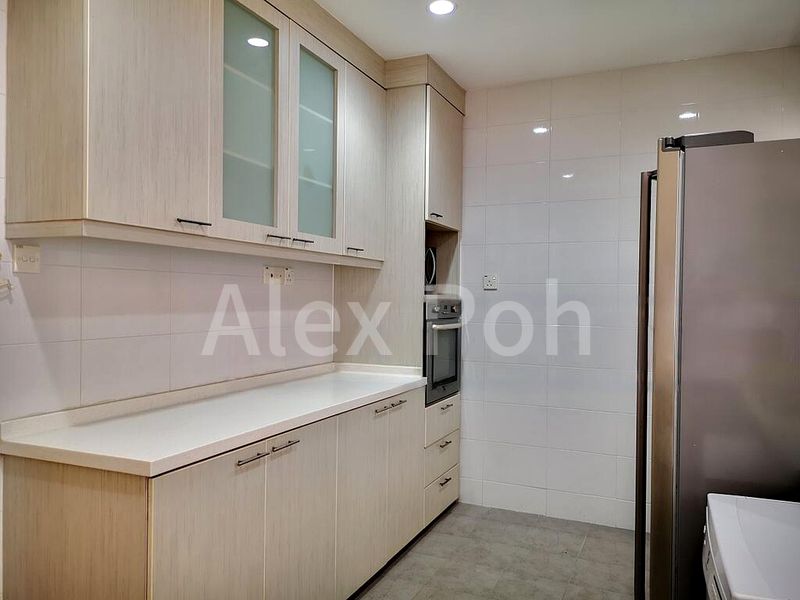 4 Bed Condo for Rent in Leonie Condotel - Image 15