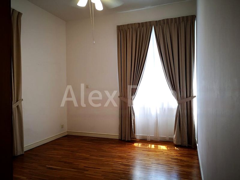 4 Bed Condo for Rent in Leonie Condotel - Image 4