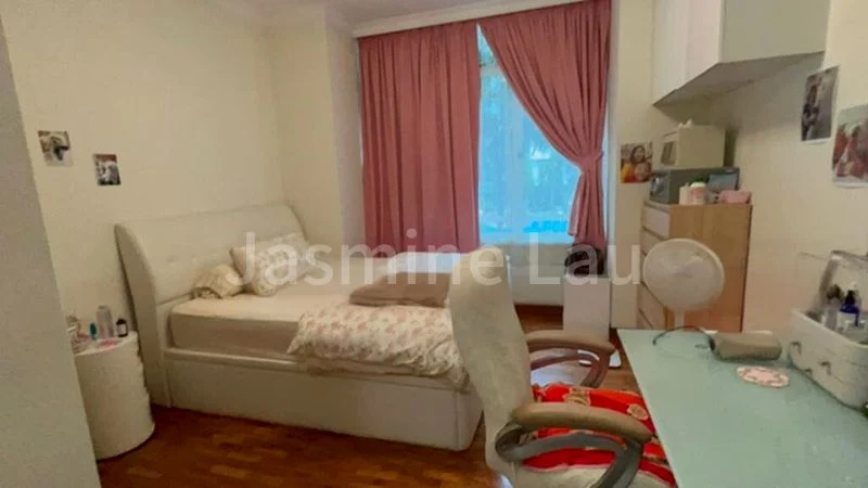 3 Bed Condo for Sale in Compass Heights - Image 2