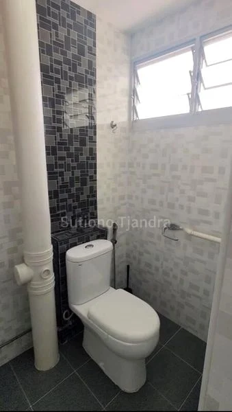 Common Room (HDB) for Rent in  137 Potong Pasir Avenue 3 - Image 1