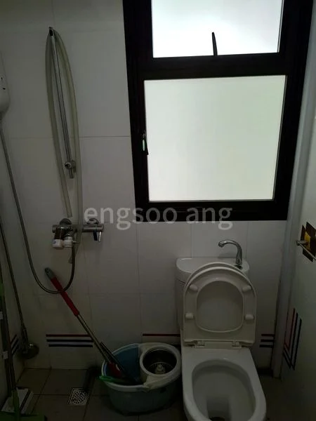 Common Room (HDB) for Rent in  998B Buangkok Crescent - Image 1