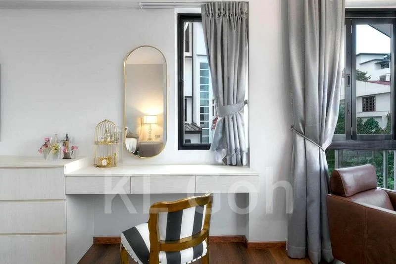 4 Bed Corner Terrace (Landed) for Sale in  Summerlea Green - Image 1