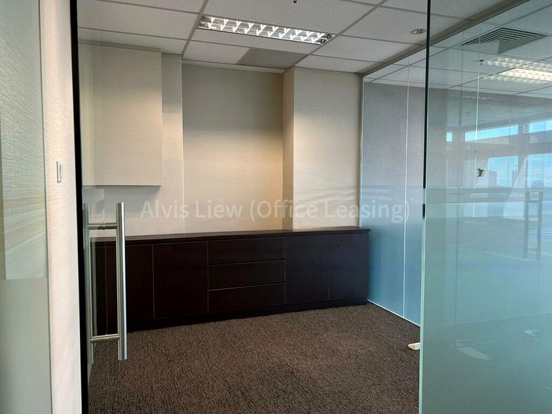 Office for Rent: Ocbc Centre - Image 4