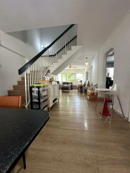 Maisonette HDB for Sale in  351 Yishun Avenue 11 - Image 1