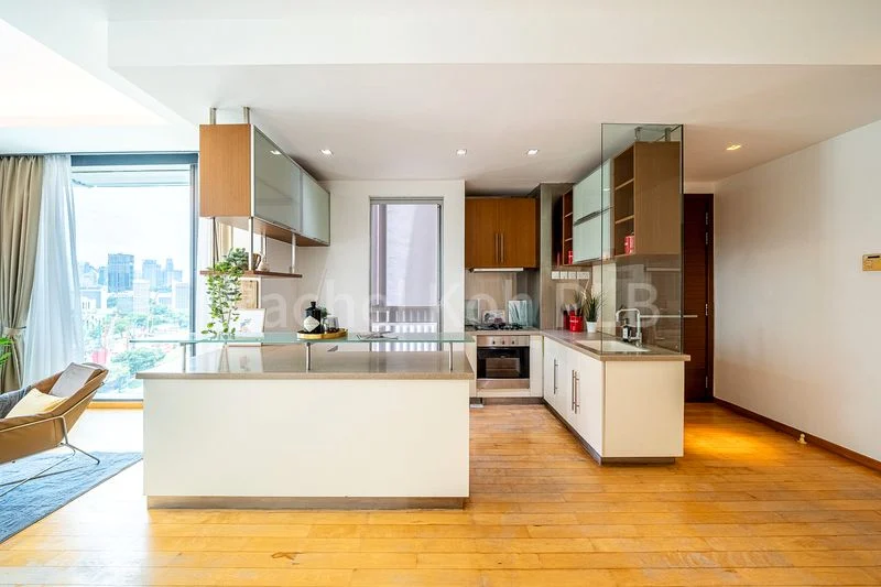 2 Bed Apartment (Condo) for Sale in  Mill Point - Image 6