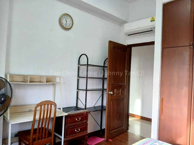 Common Room (Condo) for Rent in  Eastvale - Image 2