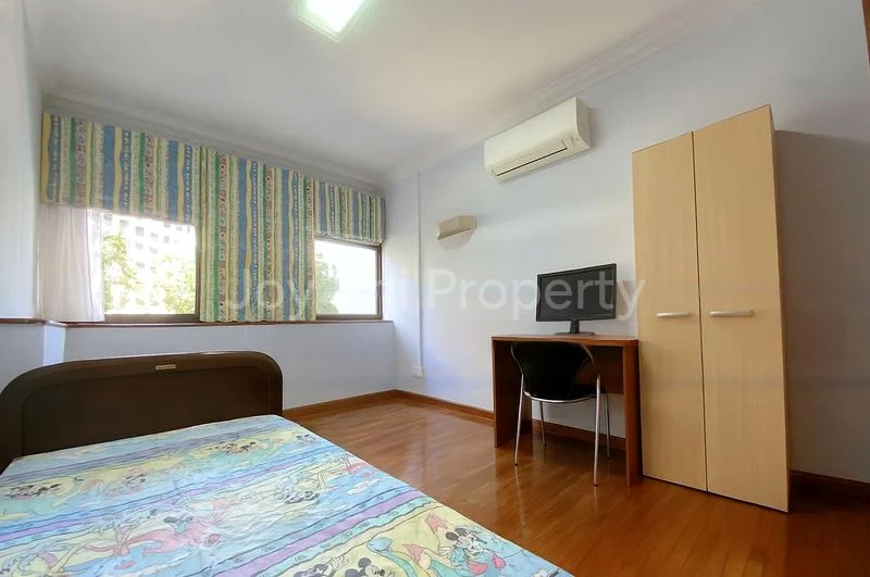 Executive HDB for Sale in  226C Compassvale Walk - Image 4