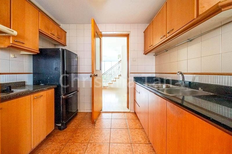 4 Bed Condo for Sale in  Guilin View - Image 5