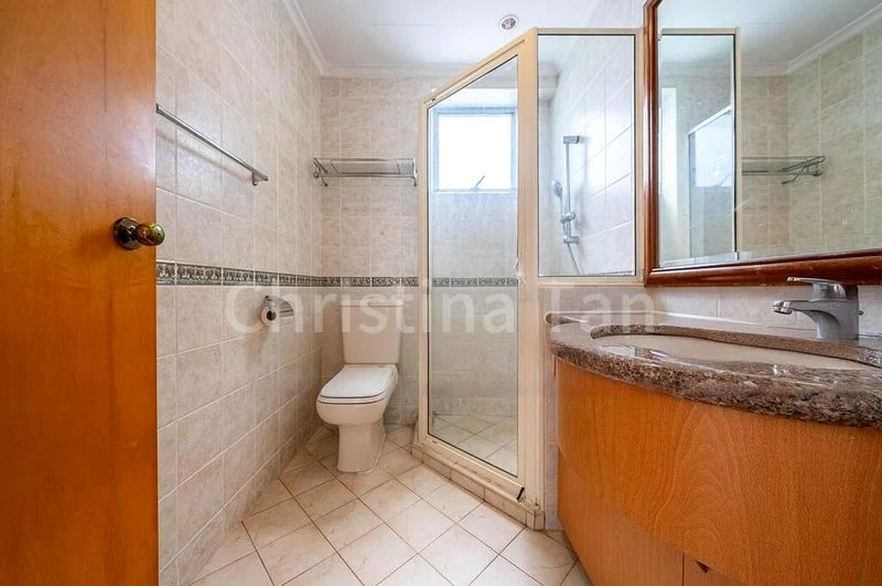 4 Bed Condo for Sale in  Guilin View - Image 2