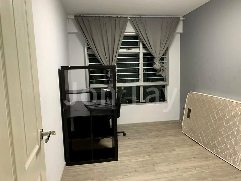 5 Room (5I) HDB for Rent in  440C Clementi Avenue 3 - Image 3