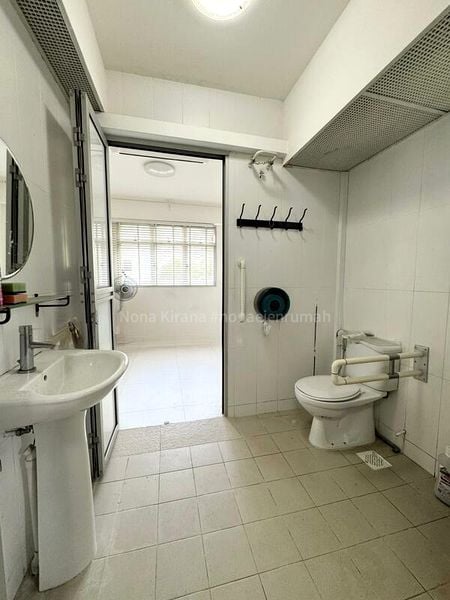 2 Room (2A) HDB for Sale in  522A Tampines Central 7 - Image 9