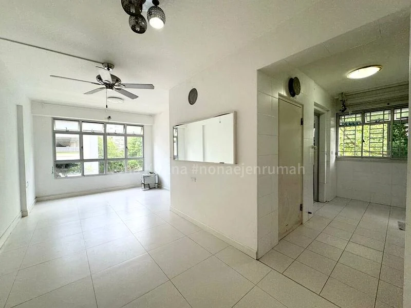 2 Room (2A) HDB for Sale in  522A Tampines Central 7 - Image 2