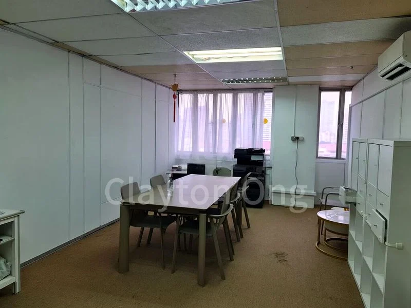 Light Industrial (B1) for Rent: Lip Hing Industrial Building - Image 3