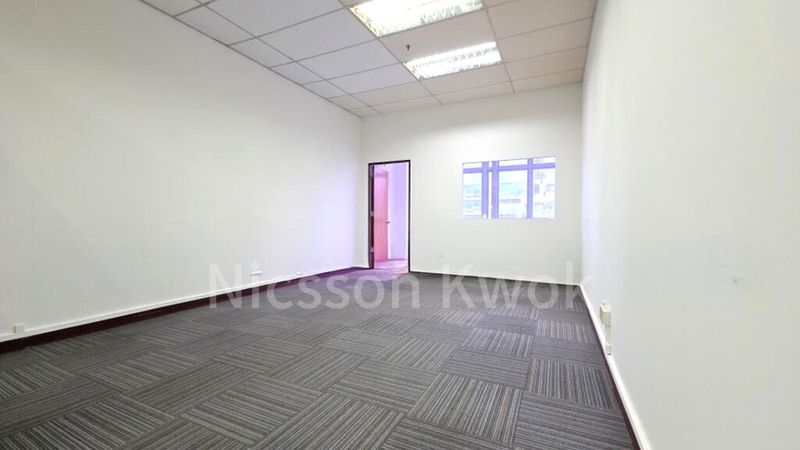 Office for Rent: Prestige Centre - Image 14