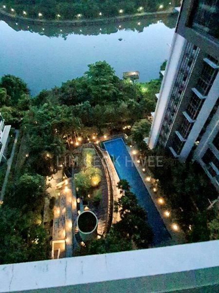 4 Bed Condo for Rent in  H2O Residences - Image 13
