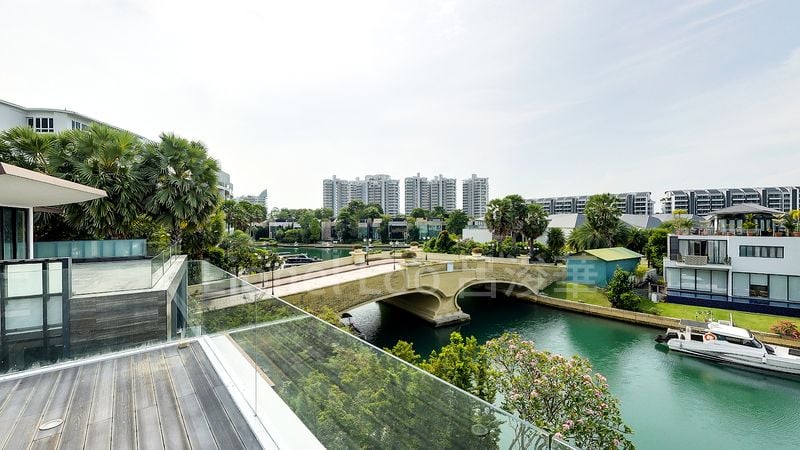 6 Bed Bungalow (Landed) for Sale in Cove Drive - Image 3