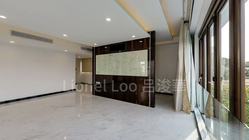 6 Bed Bungalow (Landed) for Sale in Cove Drive - Image 5