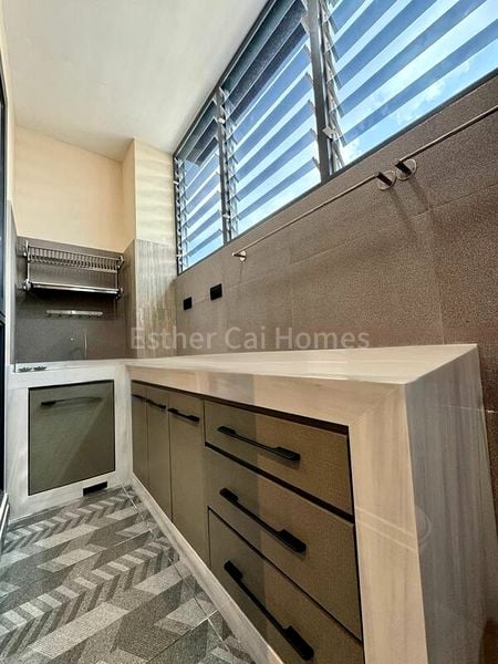 4 Bed Terraced House (Landed) for Rent in  Heeton Park - Image 14