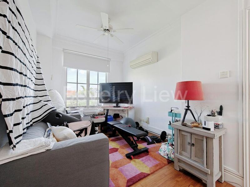 4 Bed Cluster House (Landed) for Sale in  Kew Green - Image 5