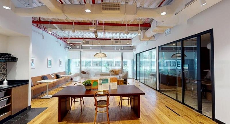 Office for Rent: UE Square - Image 3