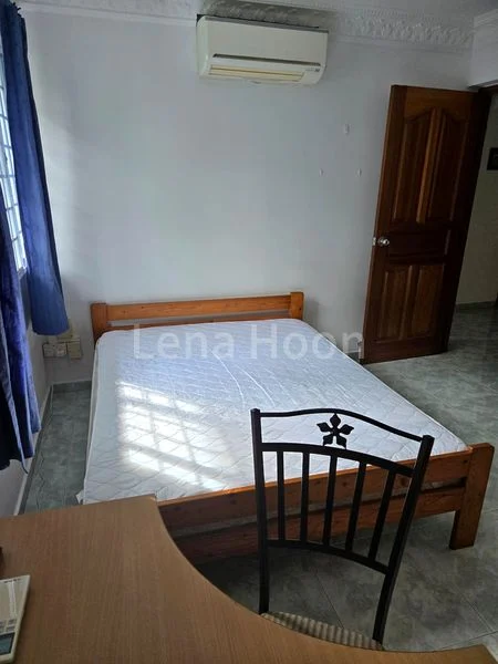 Common Room (HDB) for Rent in  211 Serangoon Avenue 4 - Image 3