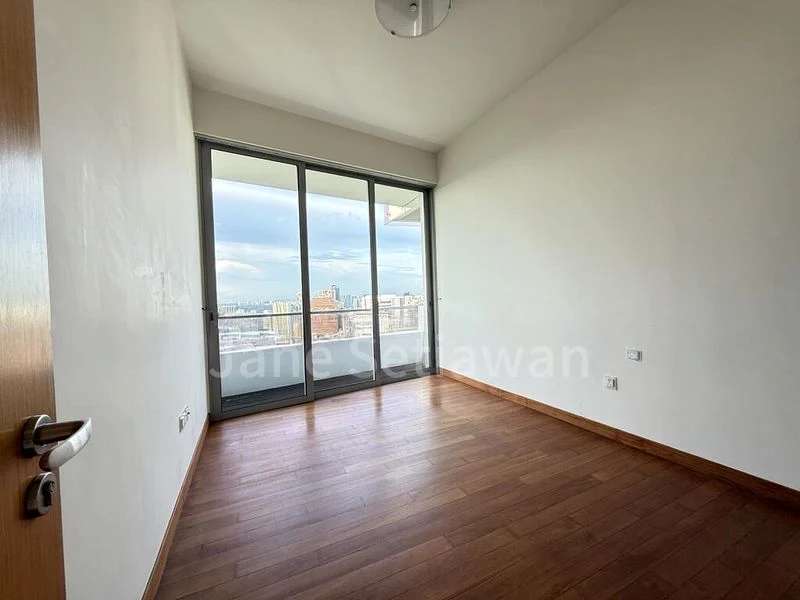 4 Bed Condo for Rent in  Grange Infinite - Image 3