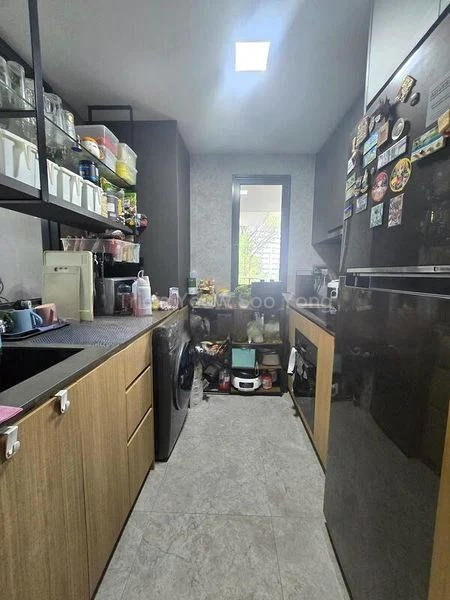 3 Bed Condo for Sale in  The Navian - Image 4