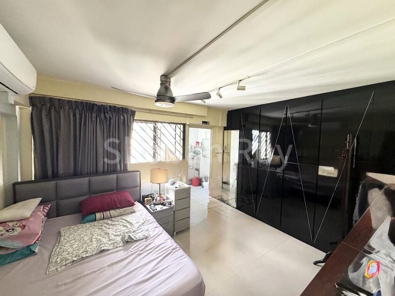 5 Room (5I) HDB for Sale in 212 Yishun Street 21 - Image 9