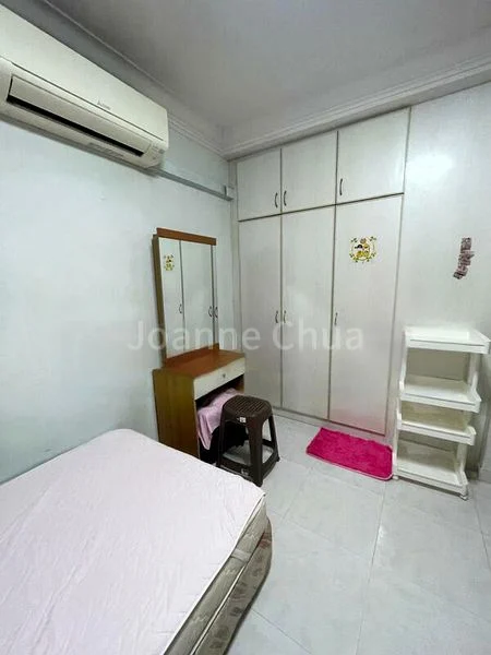 Common Room (HDB) for Rent in  525 Bukit Batok Street 52 - Image 3