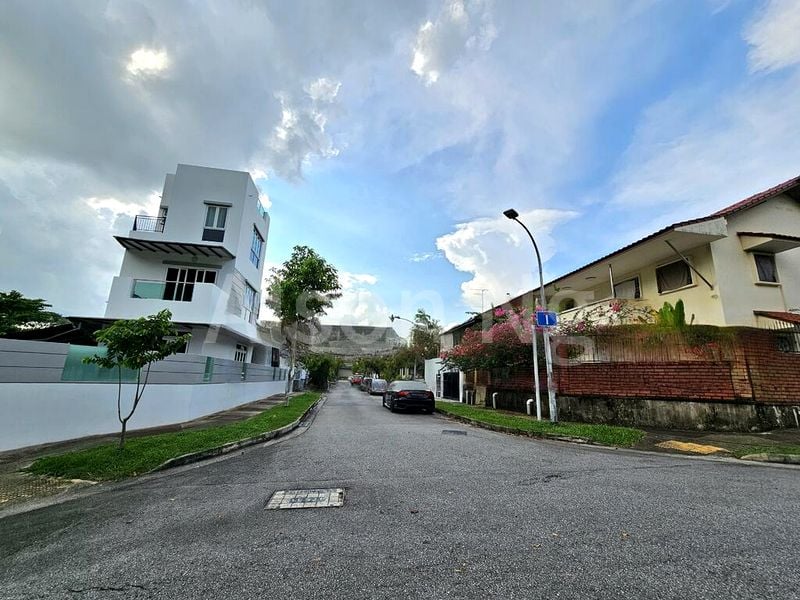 4+1 Bed Corner Terrace (Landed) for Sale in  Jalan Kayu Estate - Image 3