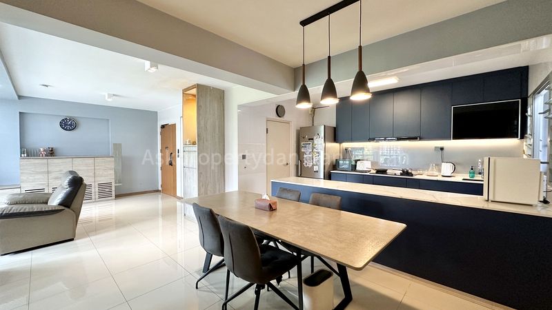 5 Room (5I) HDB for Sale in  439B Bukit Batok West Avenue 8 - Image 6