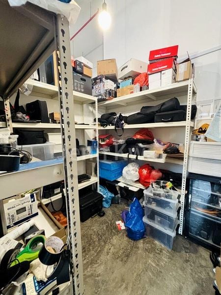 Light Industrial (B1) for Rent: Central-Link - Image 4