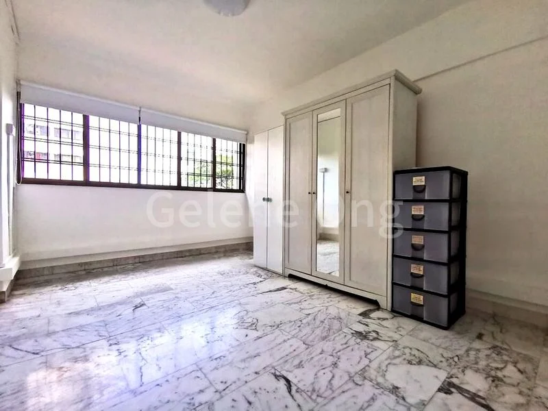 5 Room (5STD) HDB for Sale in  67 Telok Blangah Drive - Image 4