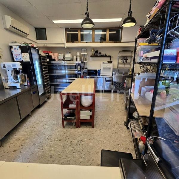 Food & Beverage for Rent: Telok Blangah House - Image 2