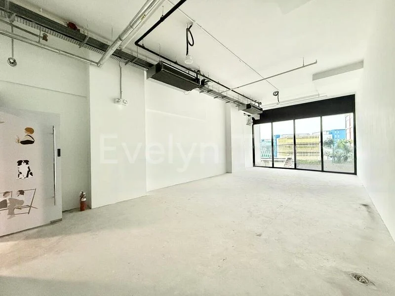 Other Retail for Rent: Parc Komo - Image 2